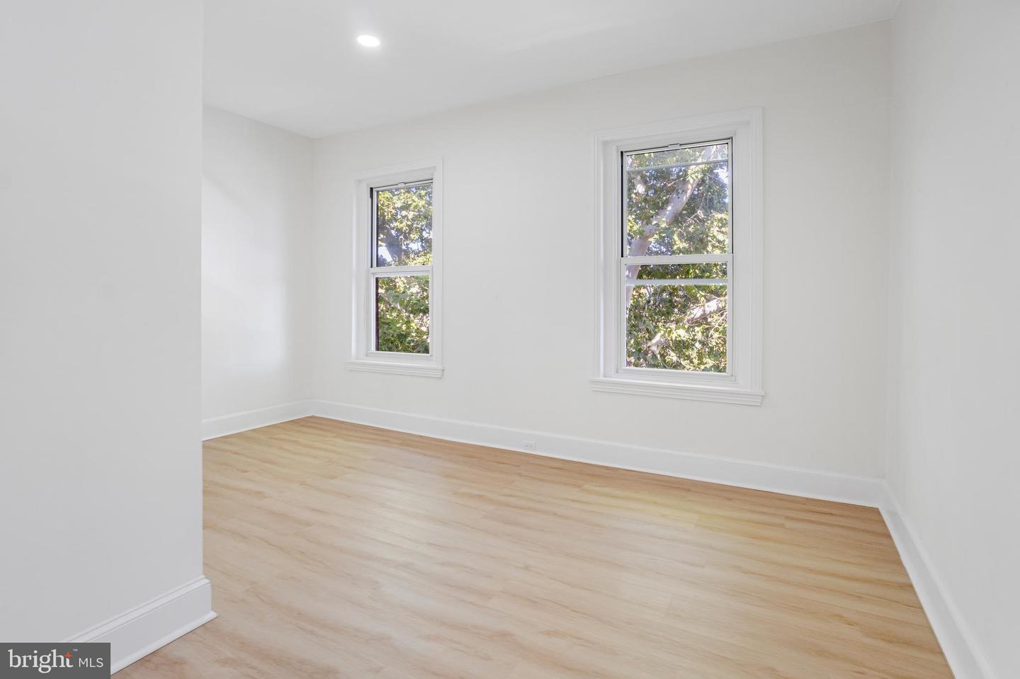 1426 S Broad St Property Photo 11