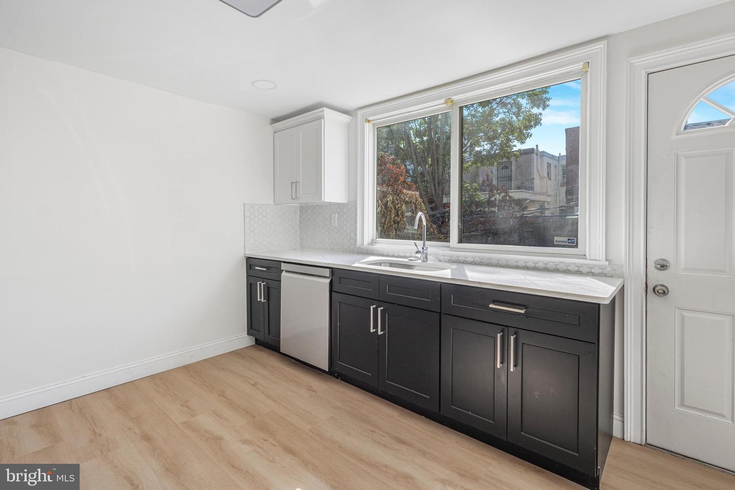 1426 S Broad St Property Photo 22