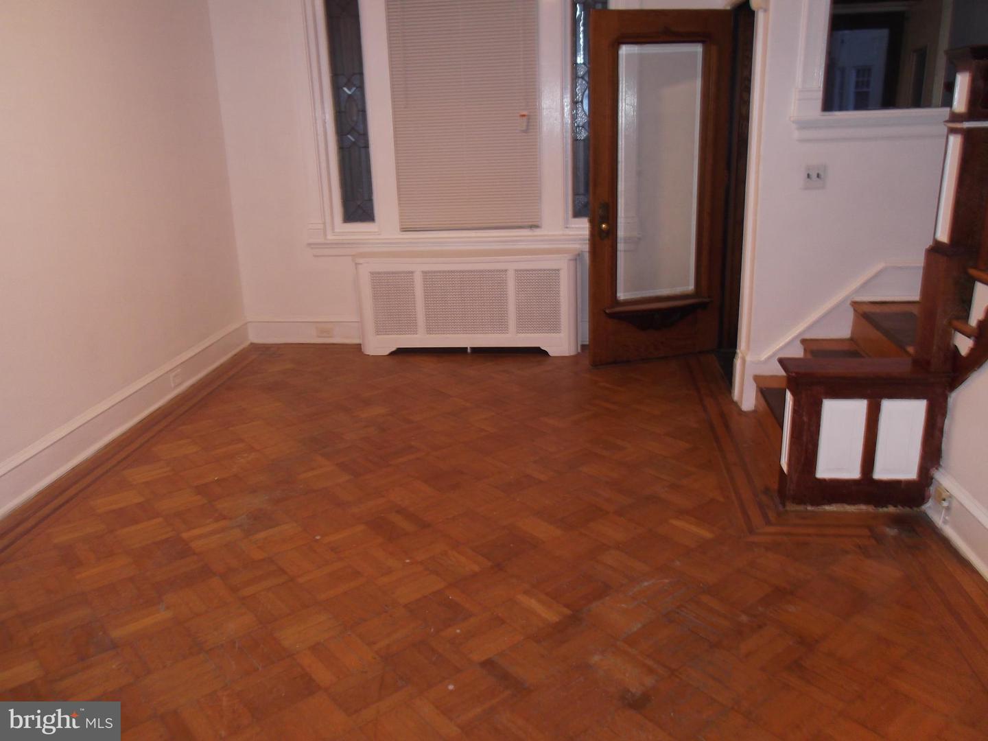 1158 Wagner Ave Property Photo 4