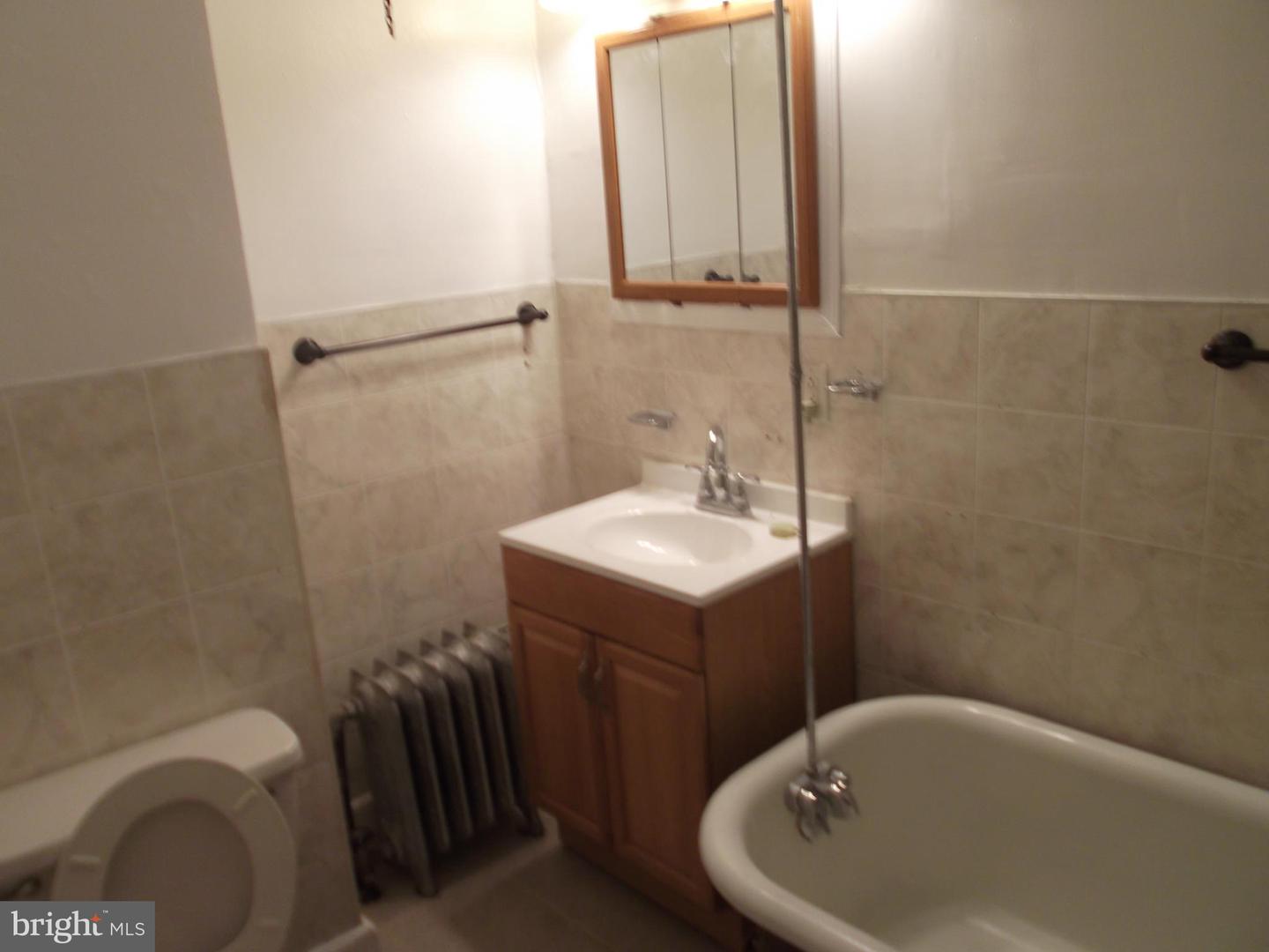 1158 Wagner Ave Property Photo 9