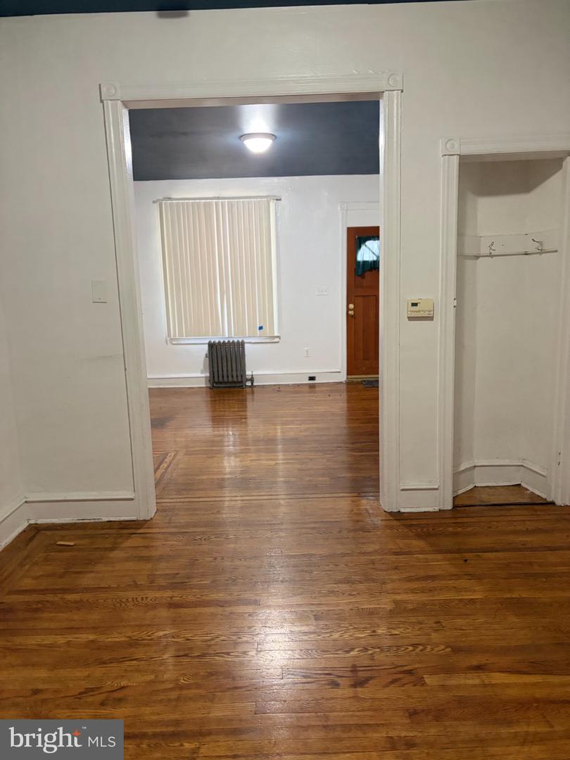 5622 Carpenter St Property Photo 2
