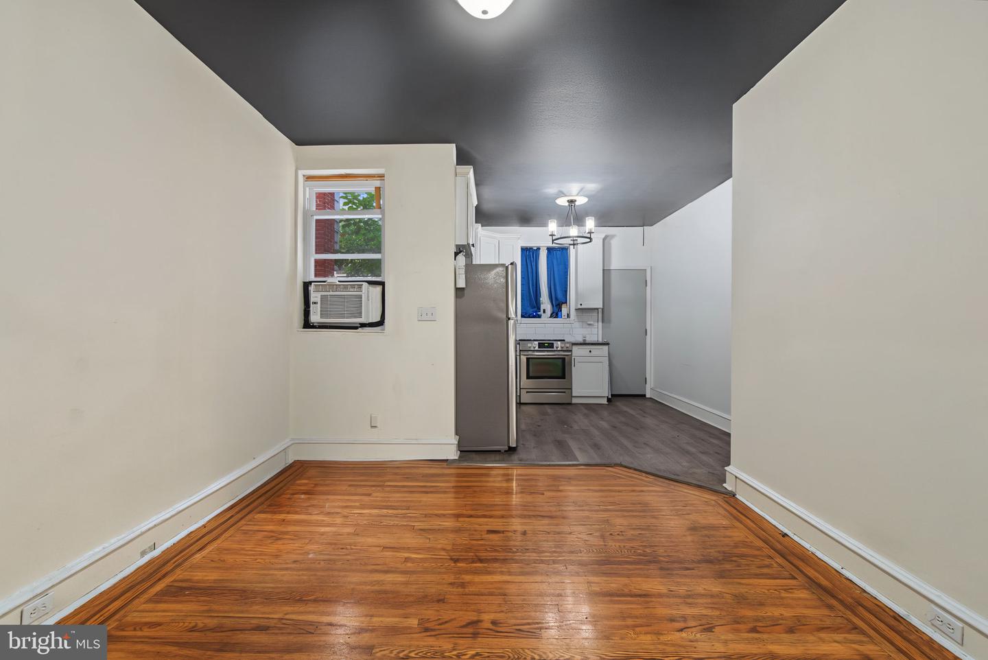 5622 Carpenter St Property Photo 12