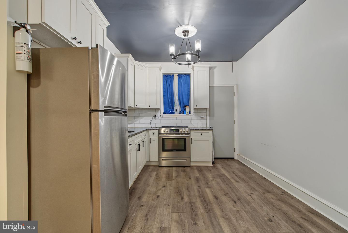 5622 Carpenter St Property Photo 14