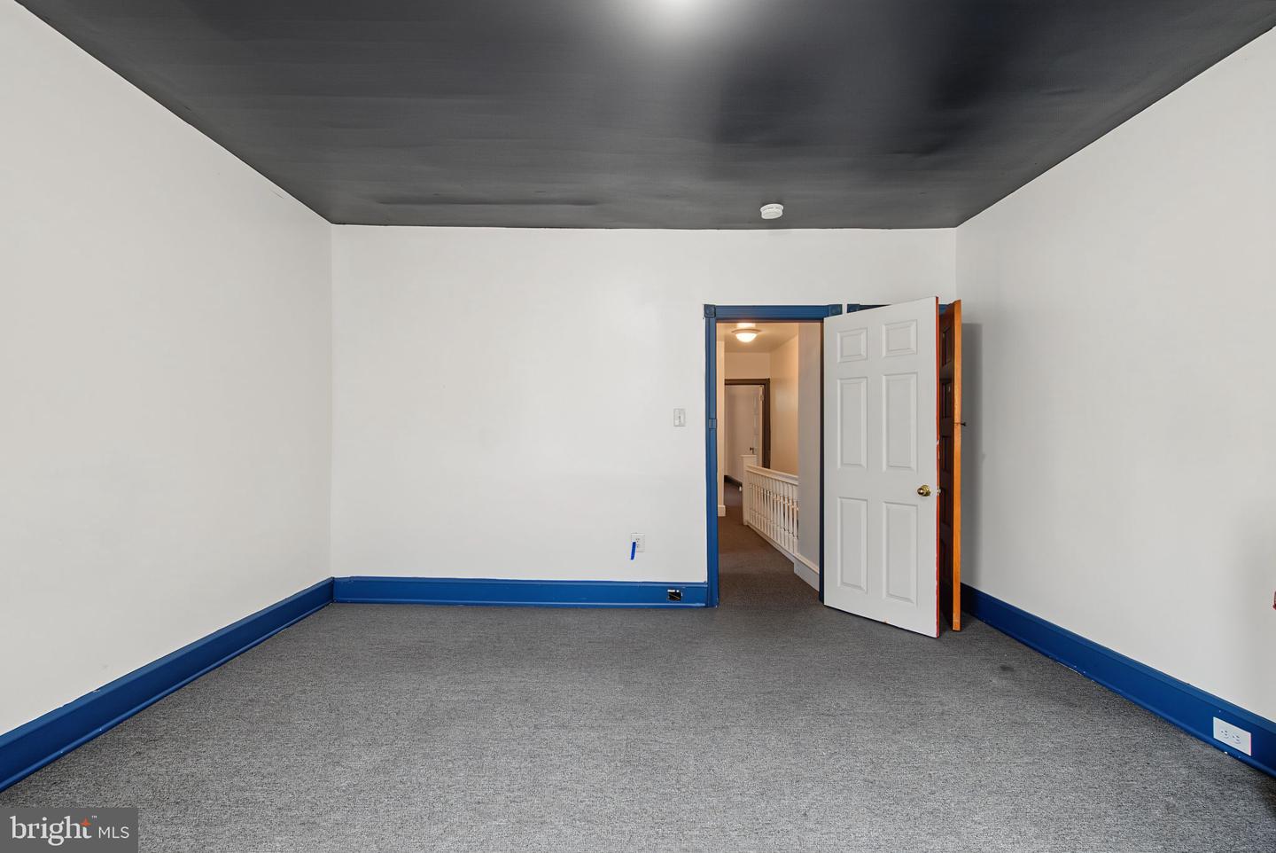 5622 Carpenter St Property Photo 18