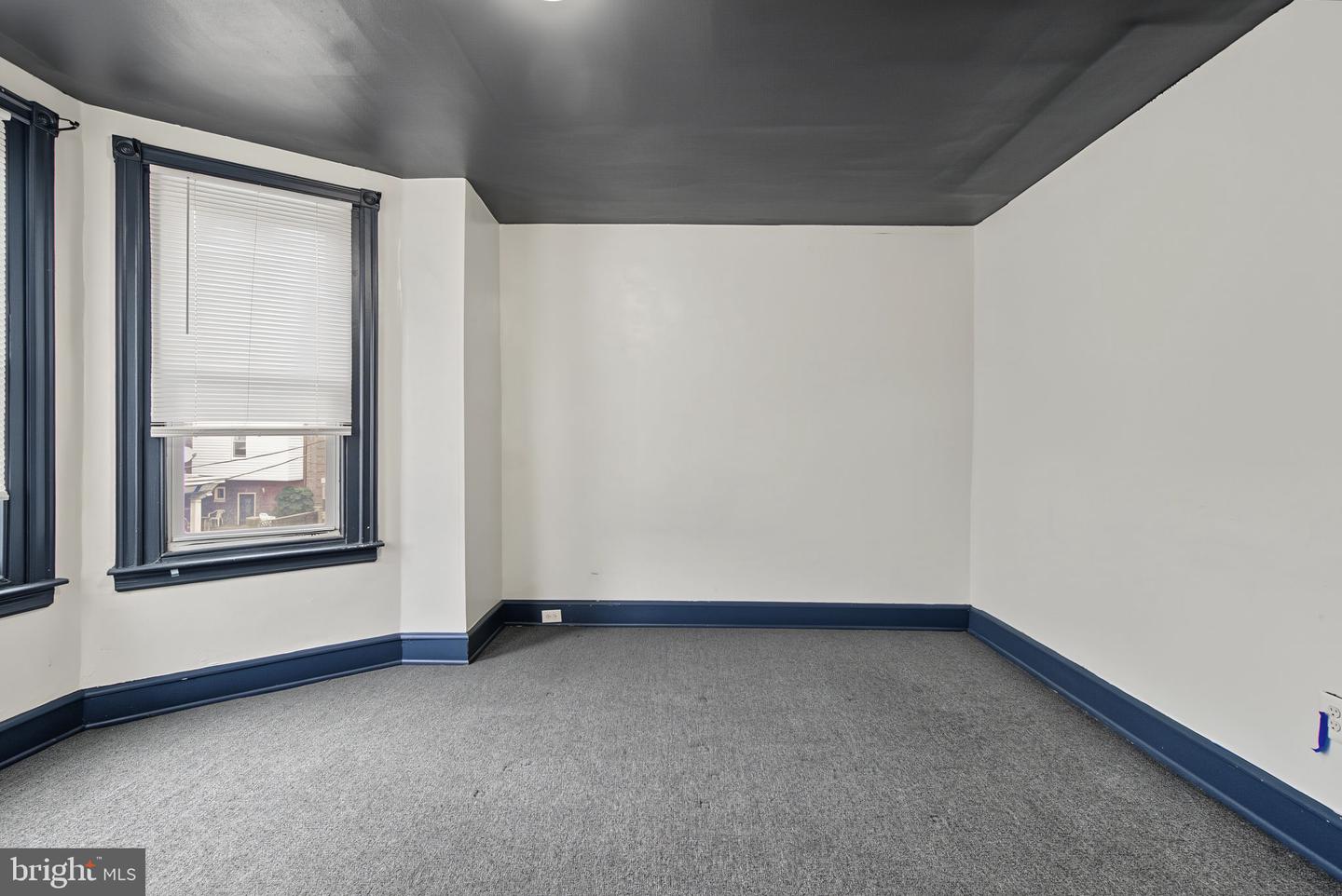 5622 Carpenter St Property Photo 20