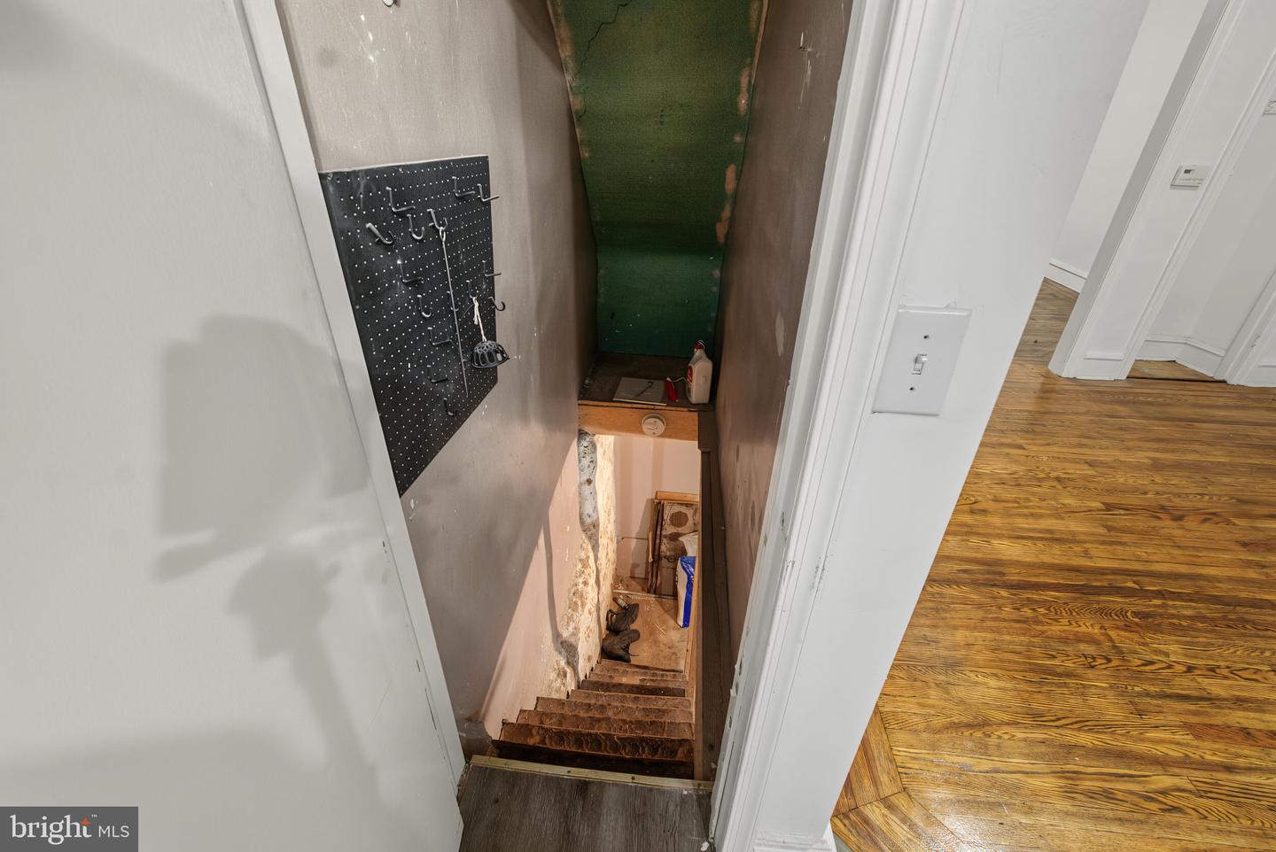 5622 Carpenter St Property Photo 28