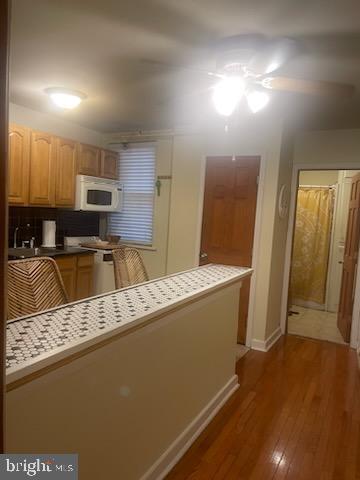 1523 Christian St #1f Property Photo 5
