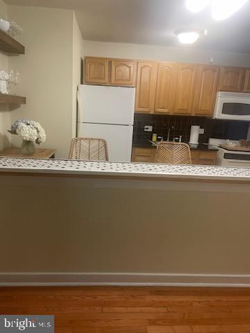 1523 Christian St #1f Property Photo 6