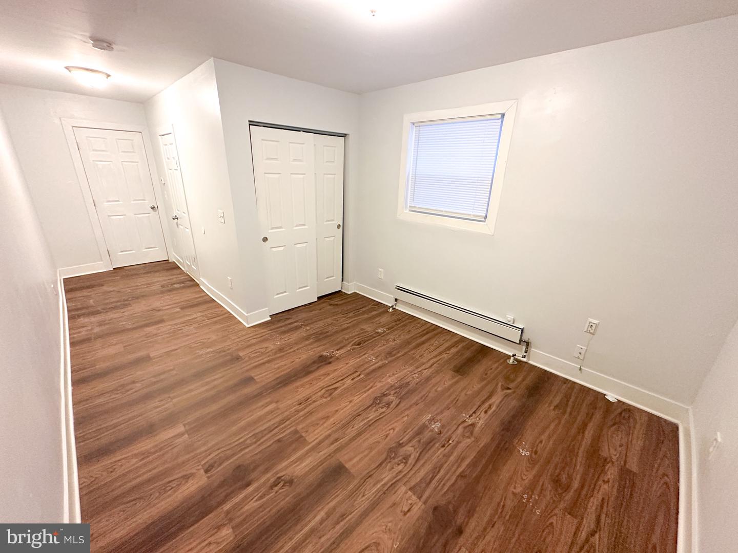 4722 Longshore Ave #1r Property Photo 7