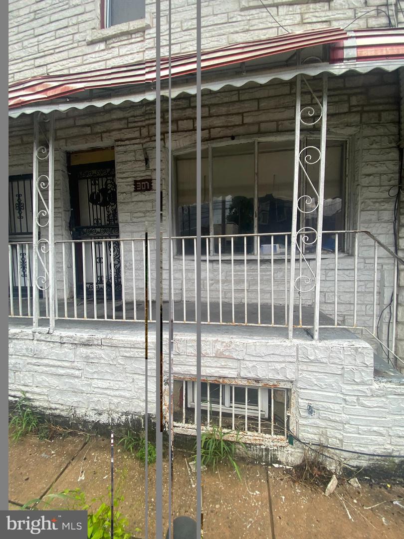 3007 W SUSQUEHANNA AVE Property Photo 1