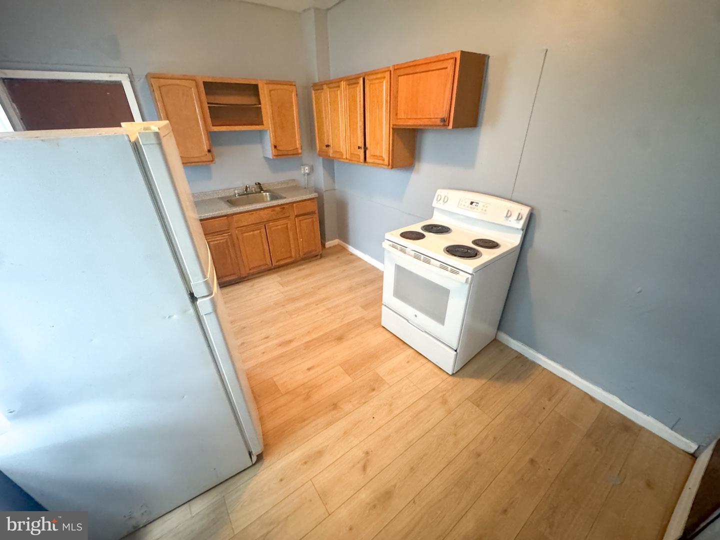 3110 CUSTER ST Property Photo 1