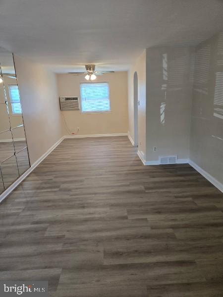 6826 Regent St Property Photo 2