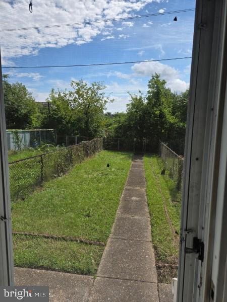 6826 Regent St Property Photo 3