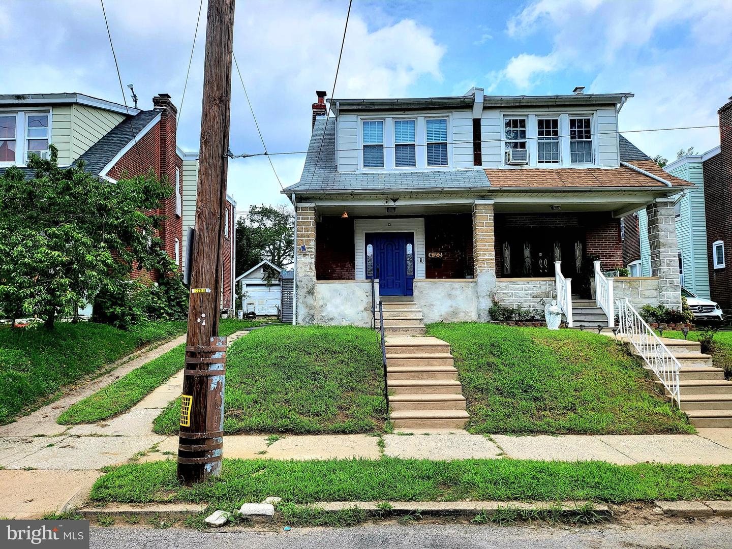 423 Knorr St Property Photo 3