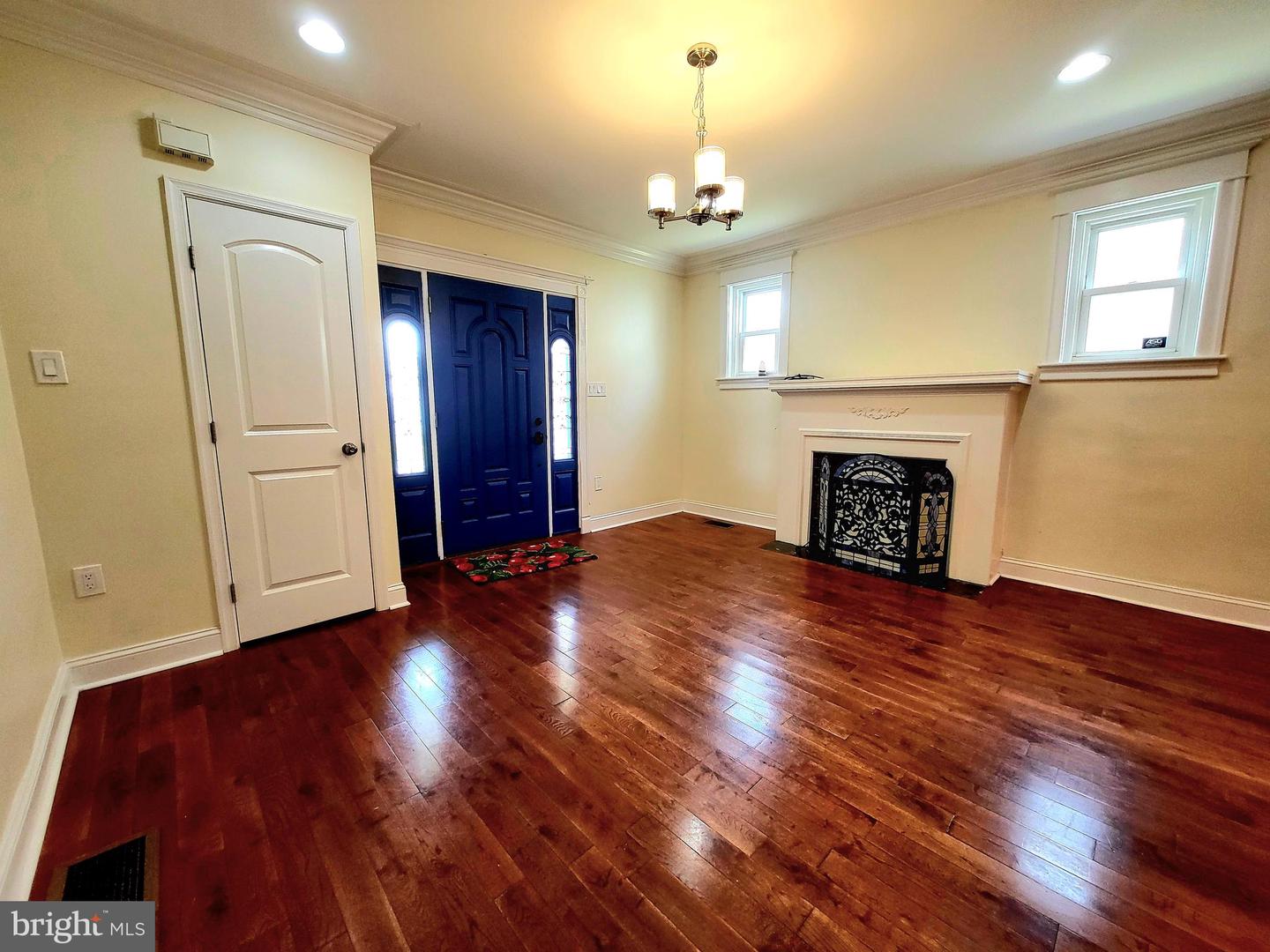 423 Knorr St Property Photo 15