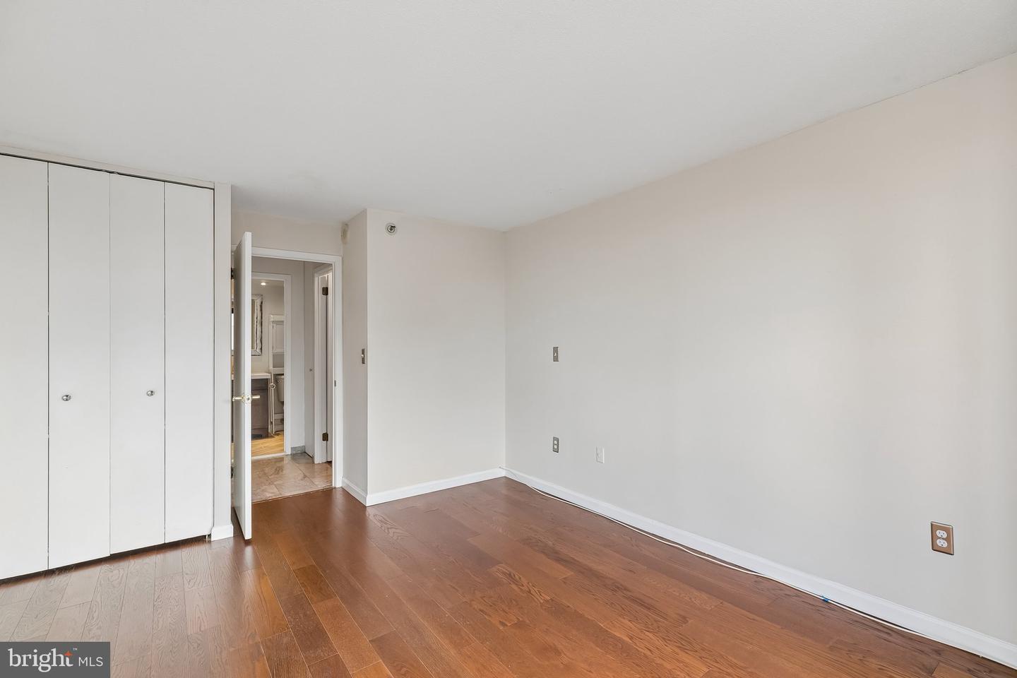2018-32 Walnut St #16k Property Photo 7