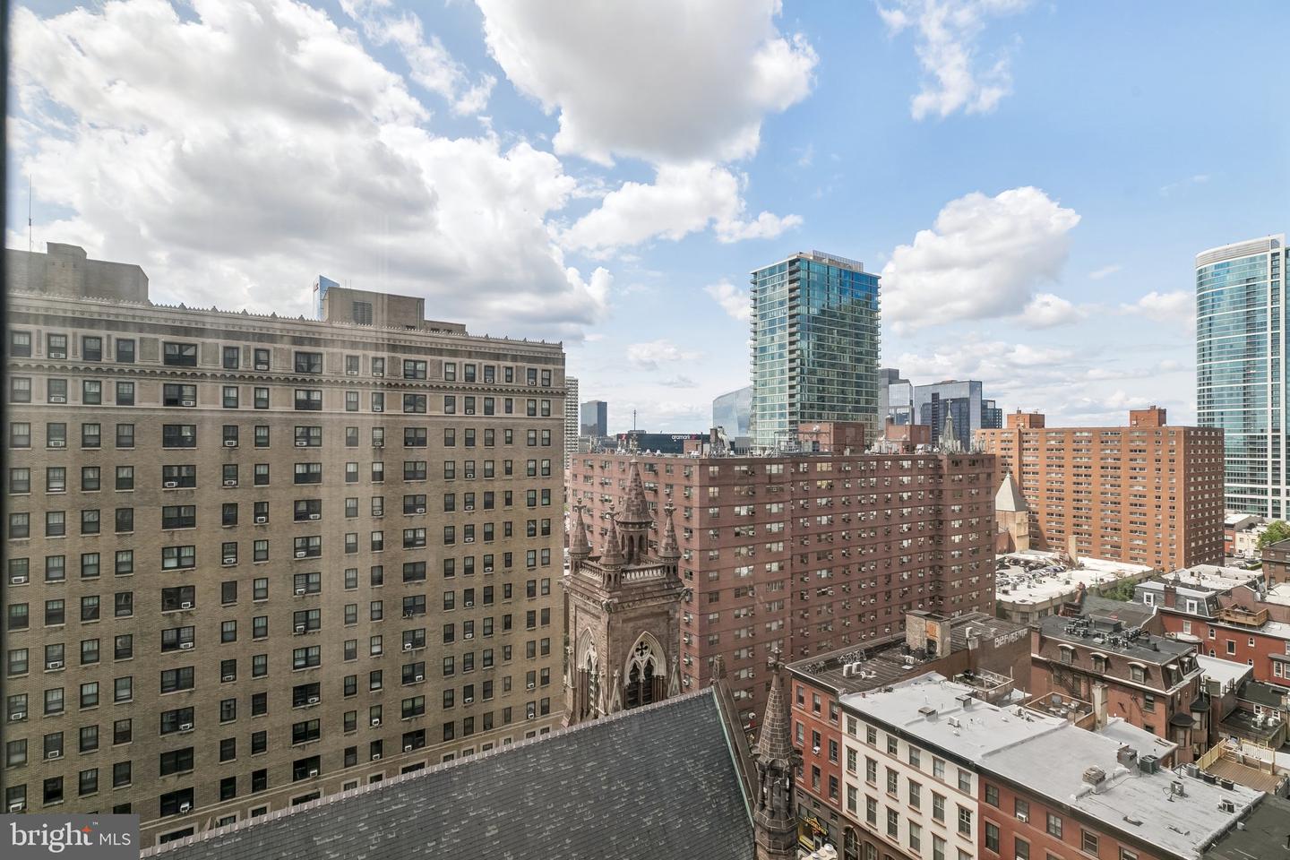 2018-32 Walnut St #16k Property Photo 10