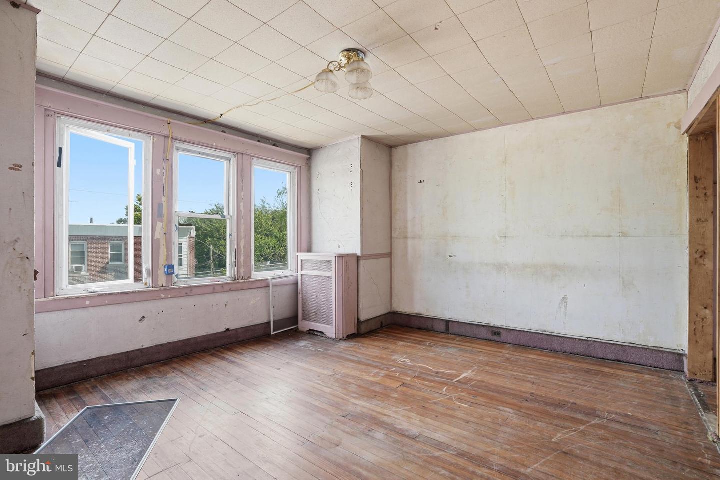 6154 Walker St Property Photo 13