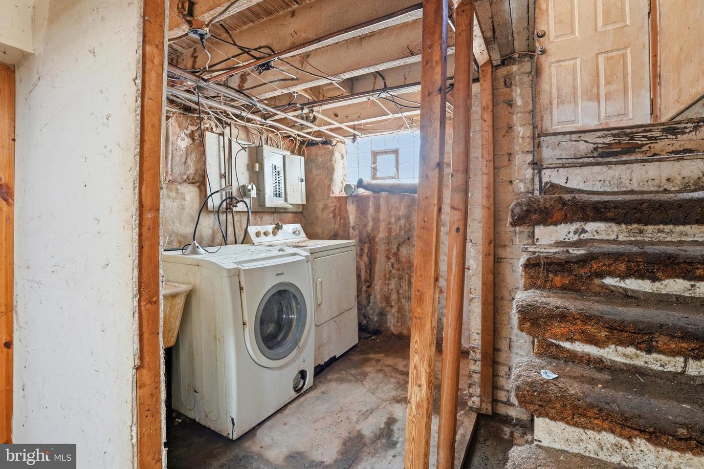 6154 Walker St Property Photo 21