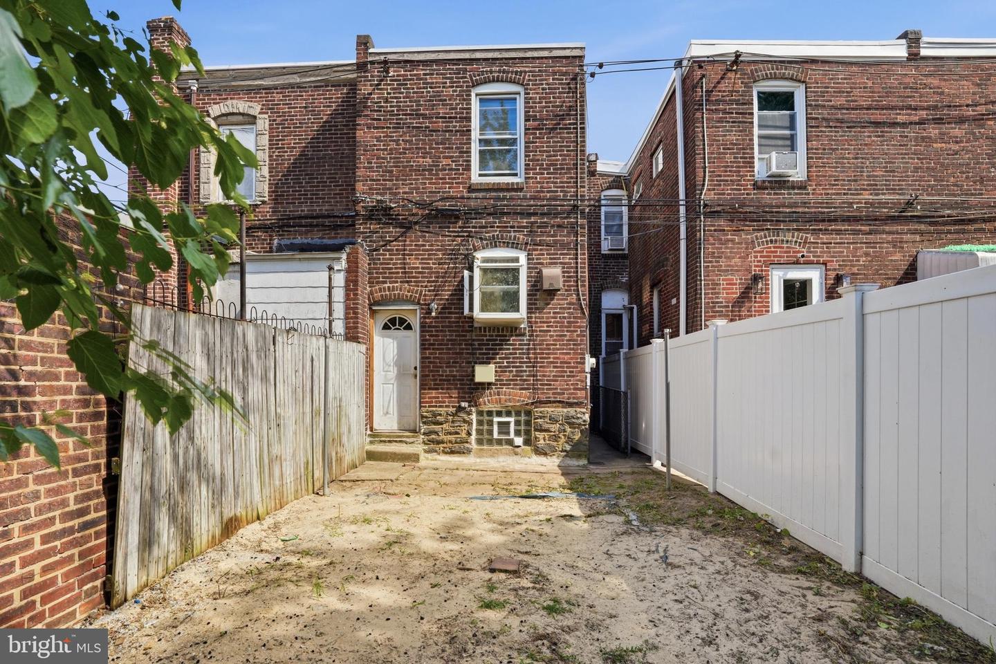6154 Walker St Property Photo 22
