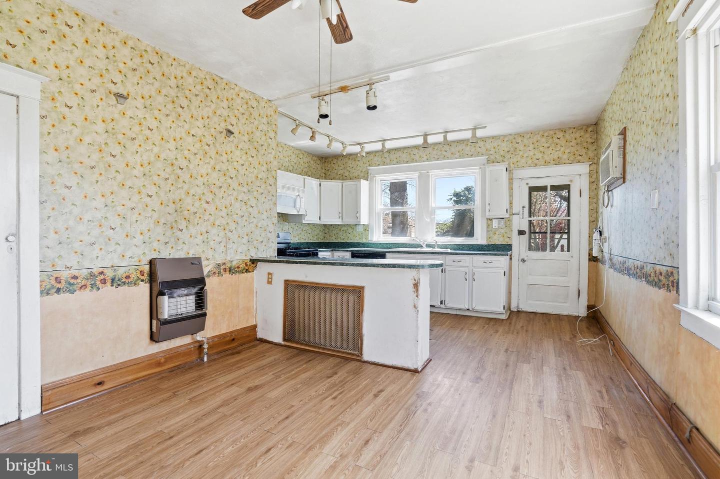 7149 Bingham St Property Photo 11