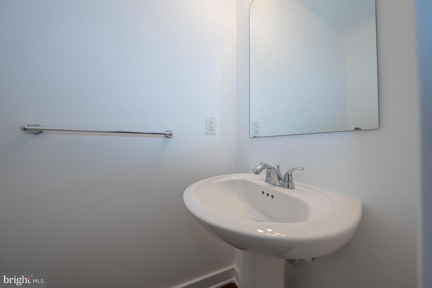 443 Shurs Ln #21 Property Photo 17