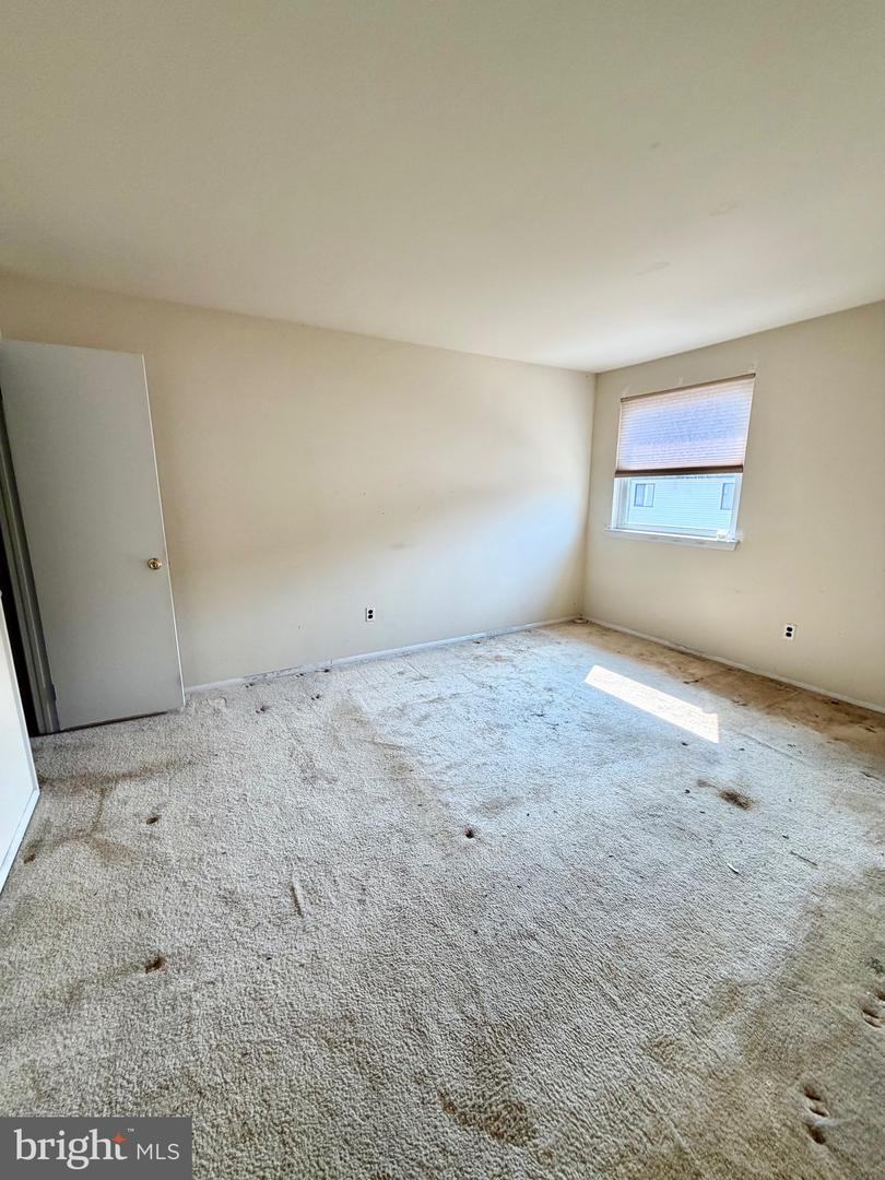 9525-00 James St #2b Property Photo 12