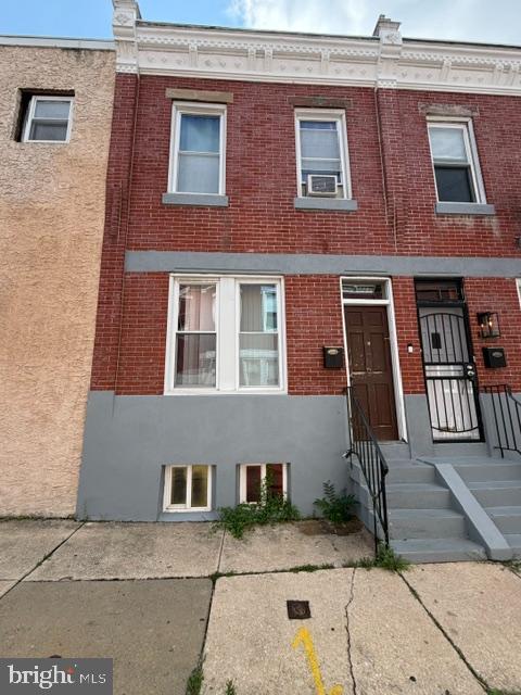 2467 N Garnet St Property Photo 1