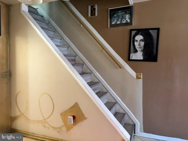 2467 N Garnet St Property Photo 4