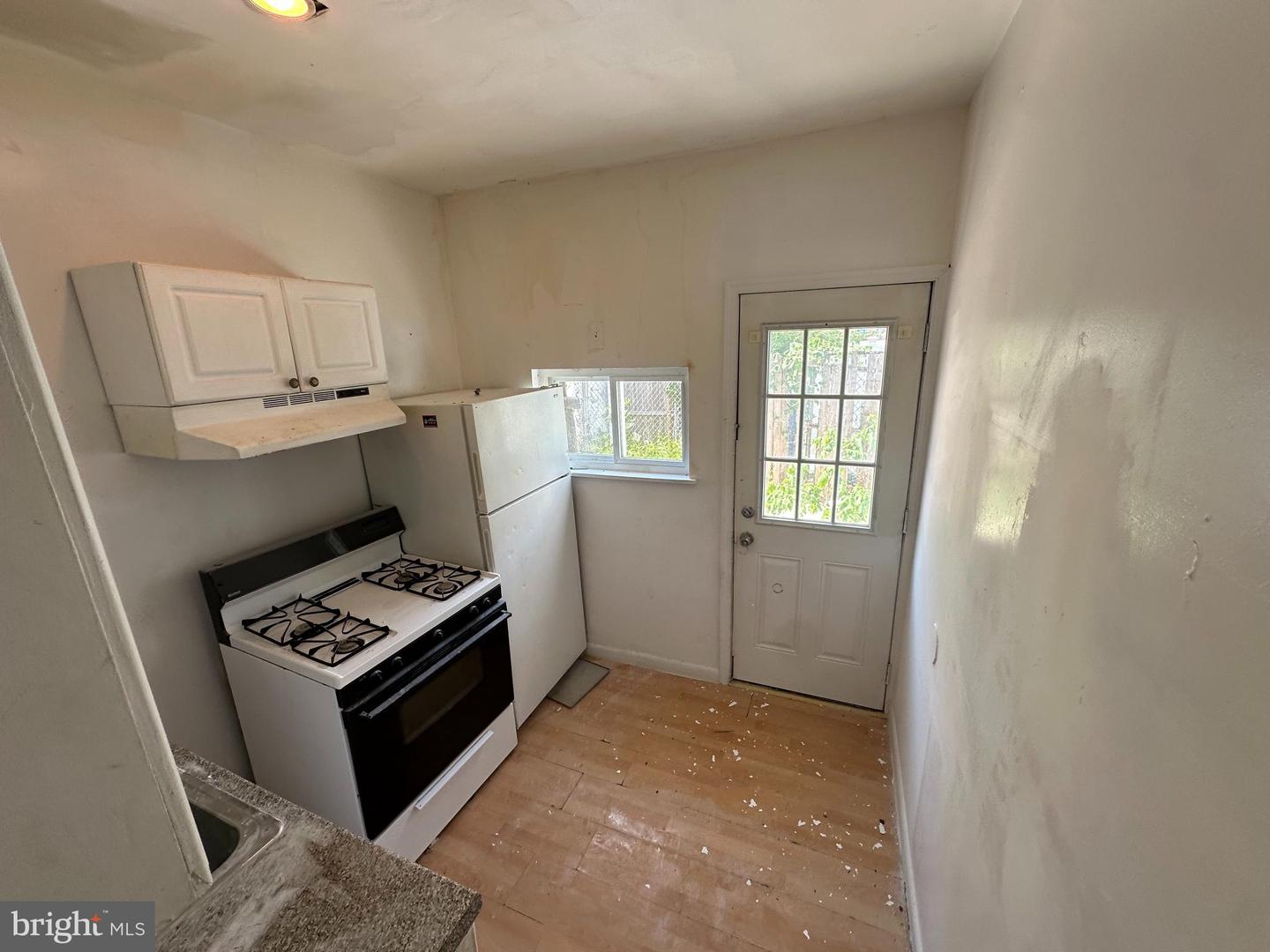 2606 Cedar St Property Photo 4