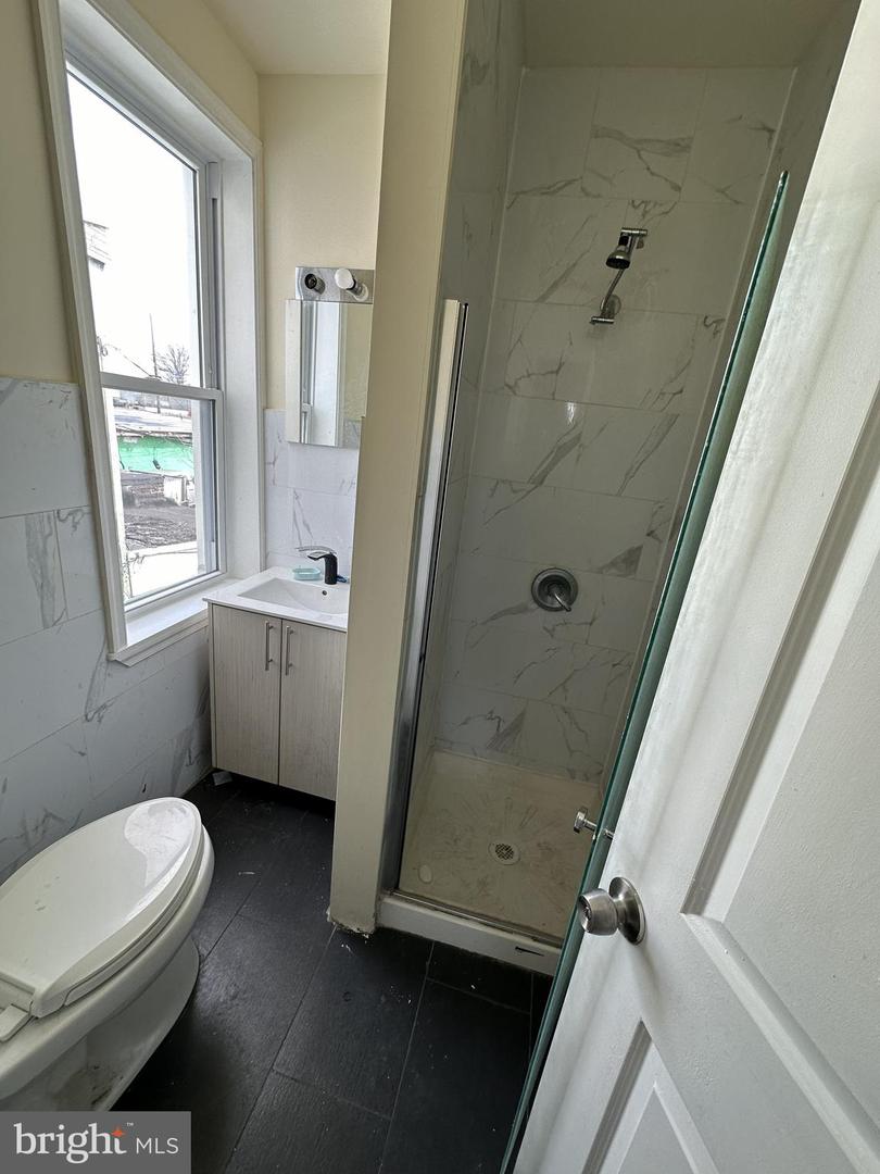 2115 Wakeling St Property Photo 4