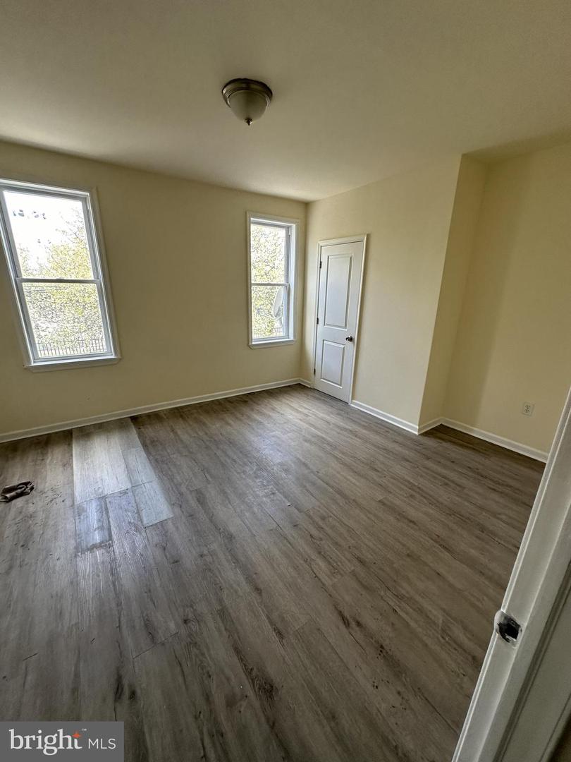 2115 Wakeling St Property Photo 7