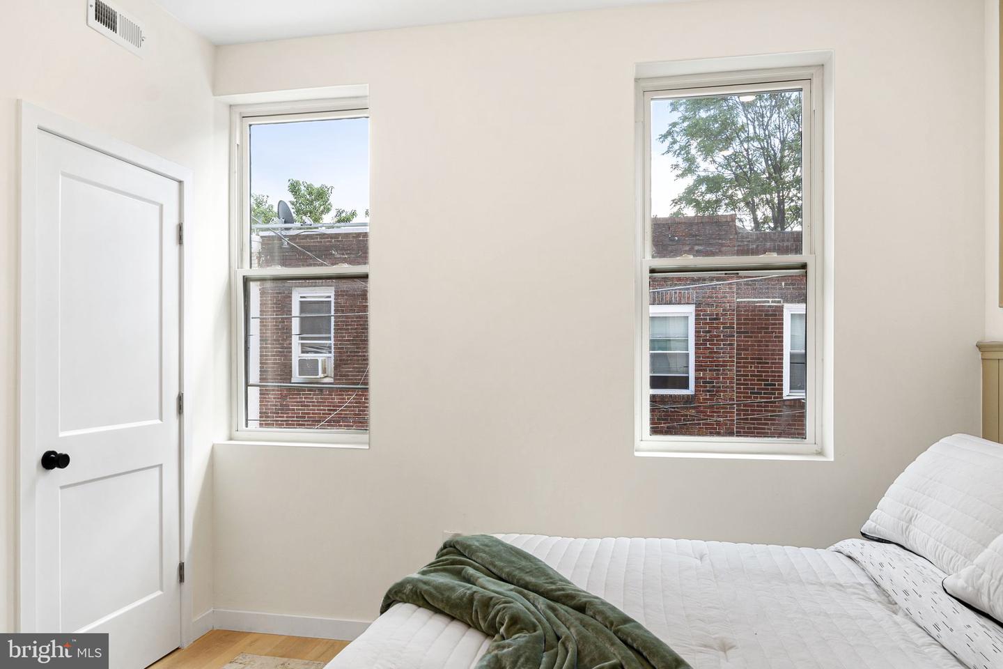 2117 Sears St Property Photo 11