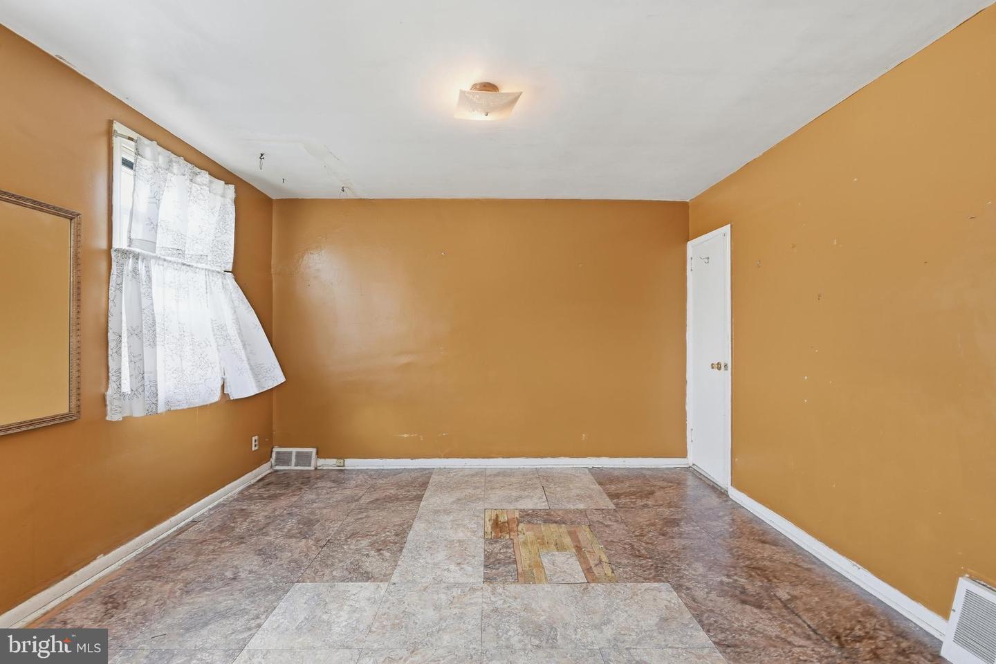 8033 Temple Rd Property Photo 24