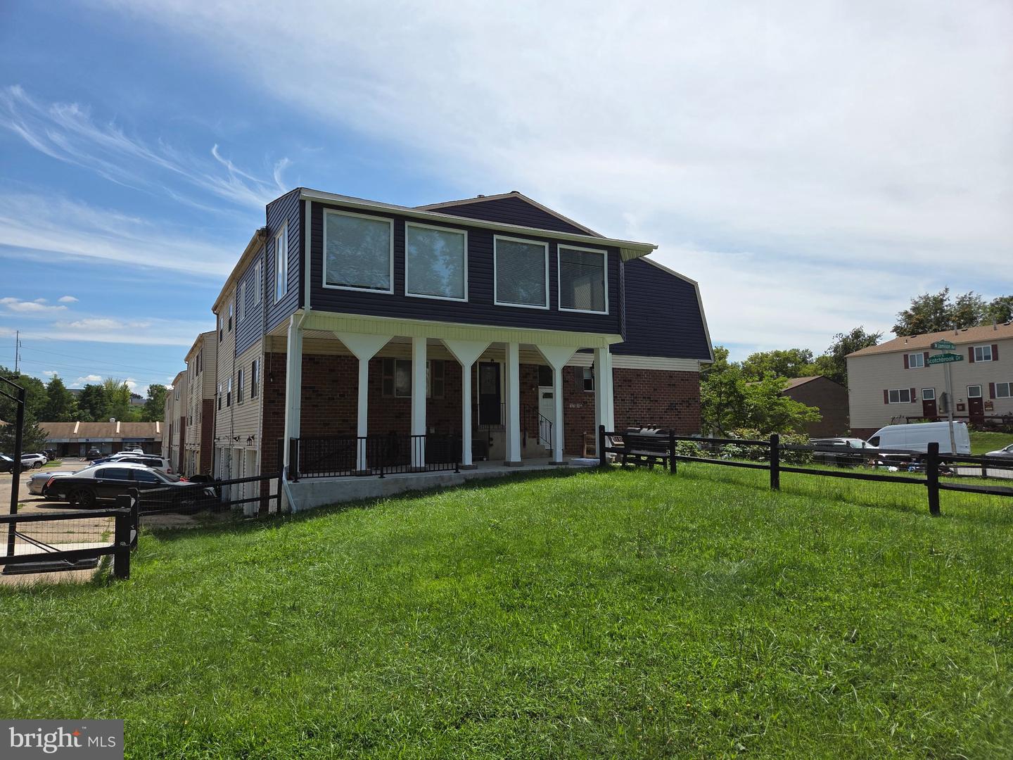 1701 SCOTCHBROOK DR #B Property Photo 1