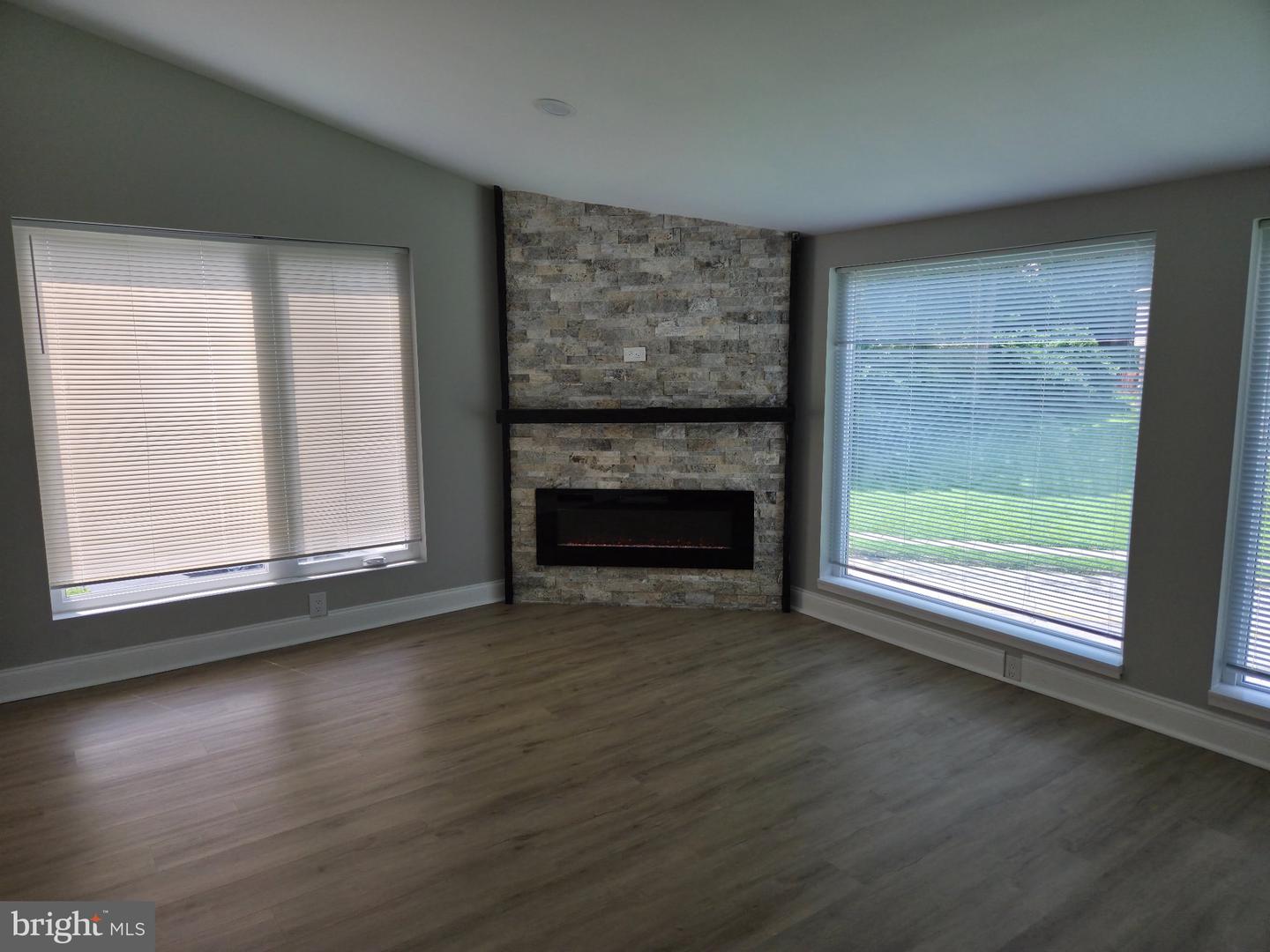 1701 Scotchbrook Dr #b Property Photo 6