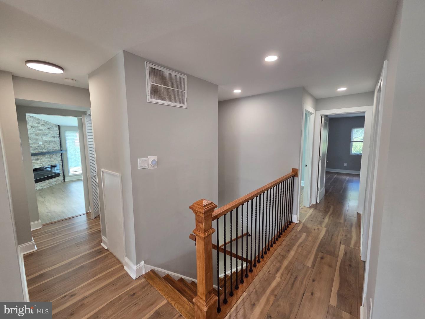 1701 Scotchbrook Dr #b Property Photo 11