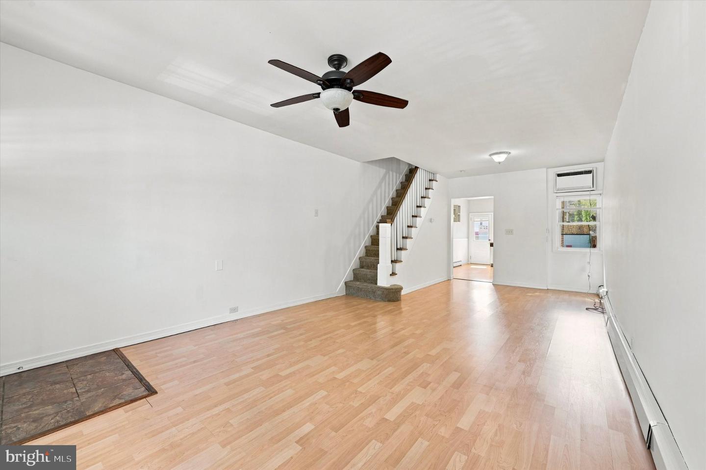 2654 E Indiana Ave Property Photo 5