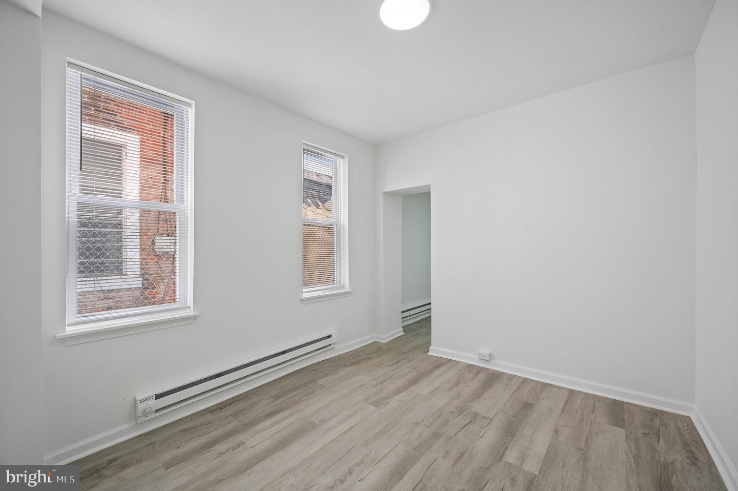 1216 W Firth St Property Photo 7