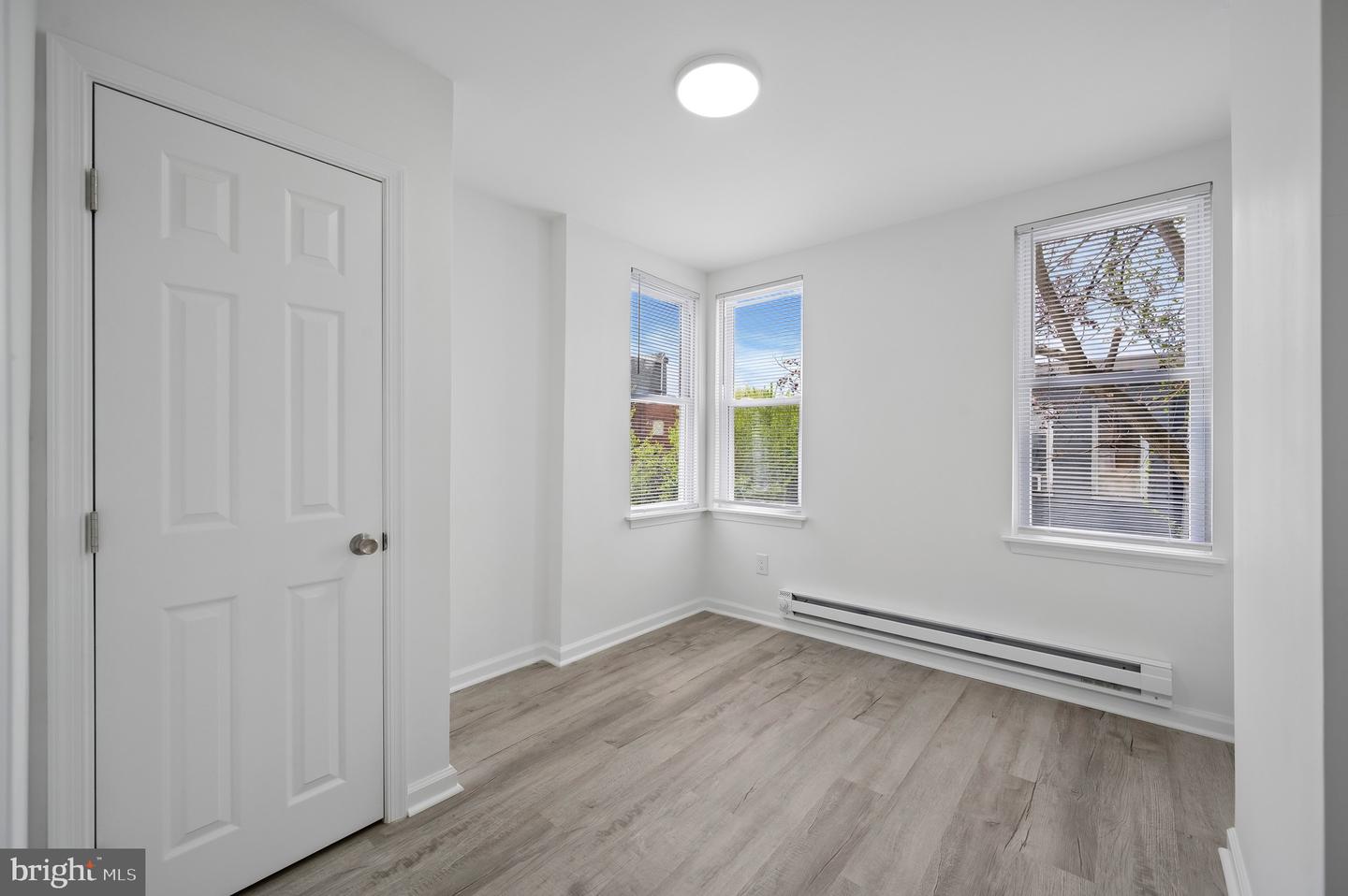 1216 W Firth St Property Photo 10