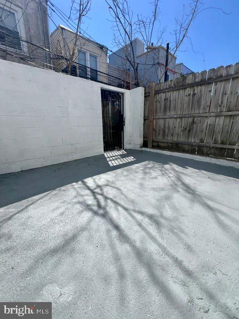 2312 Greenwich St Property Photo 7