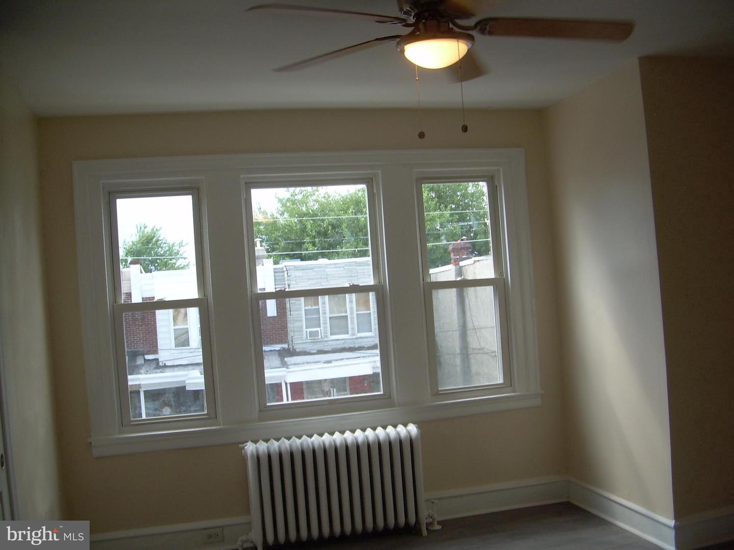 4937 N 7th St Property Photo 9