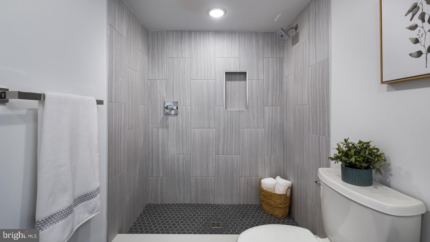 1825 Callowhill St #501 Property Photo 17