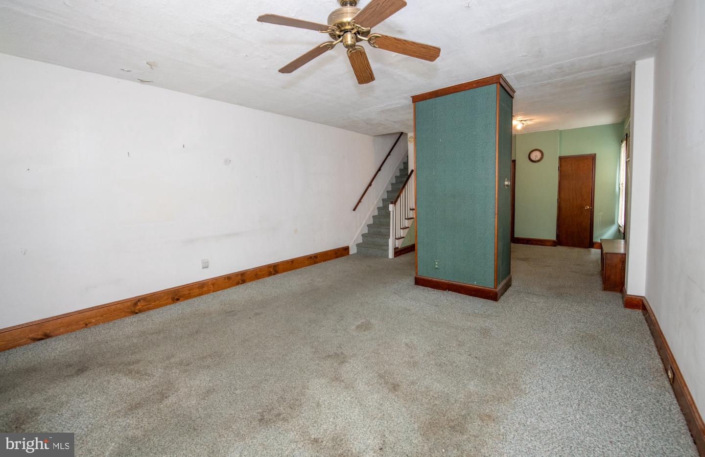 8038 Walker St Property Photo 8