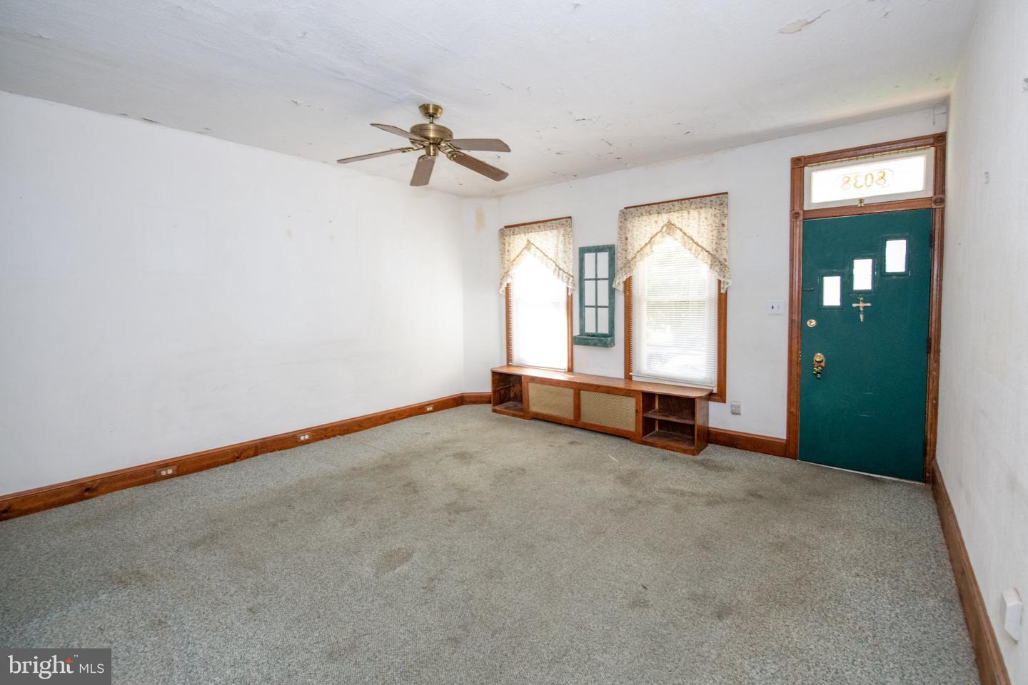 8038 Walker St Property Photo 10