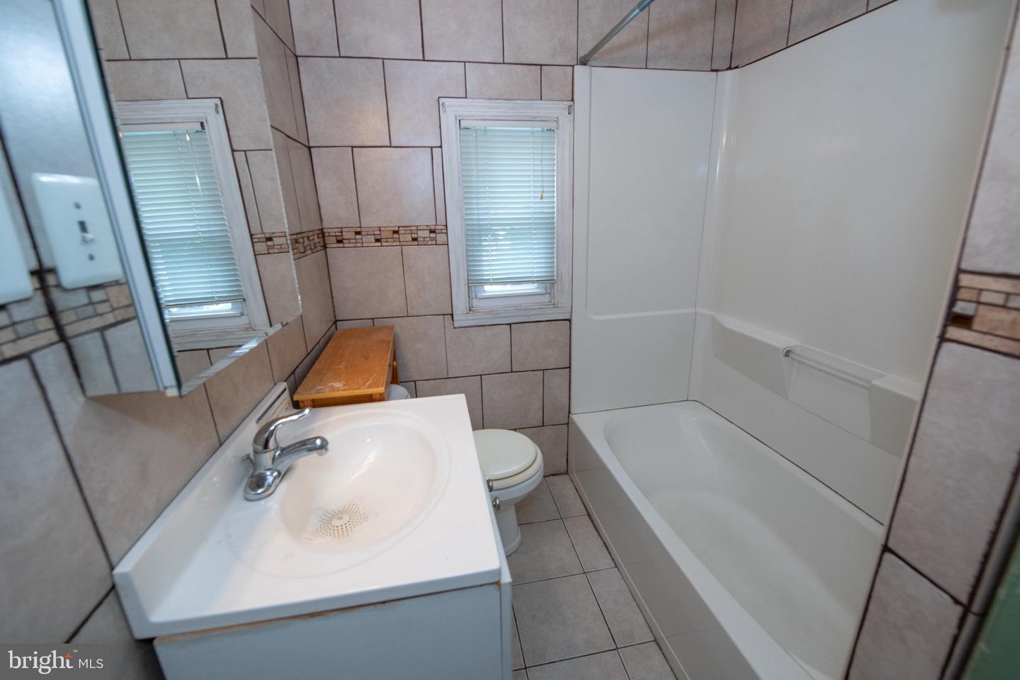 8038 Walker St Property Photo 25