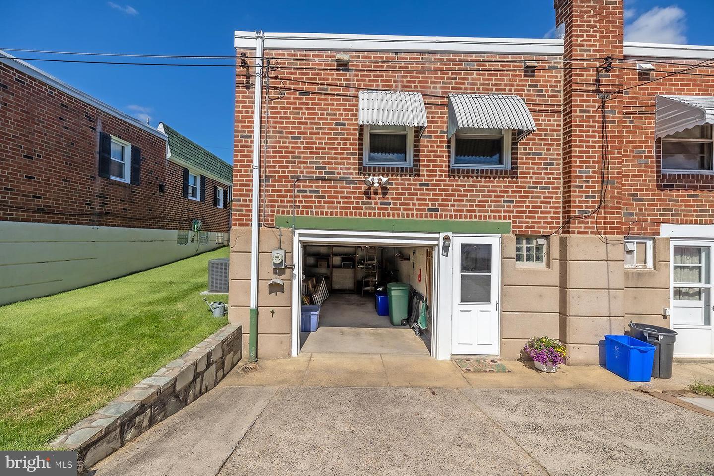 7657 Fillmore St Property Photo 33