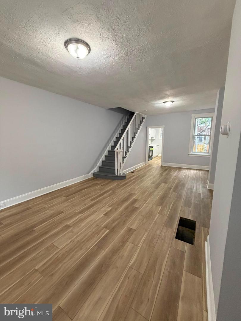 5323 Lesher St Property Photo 1