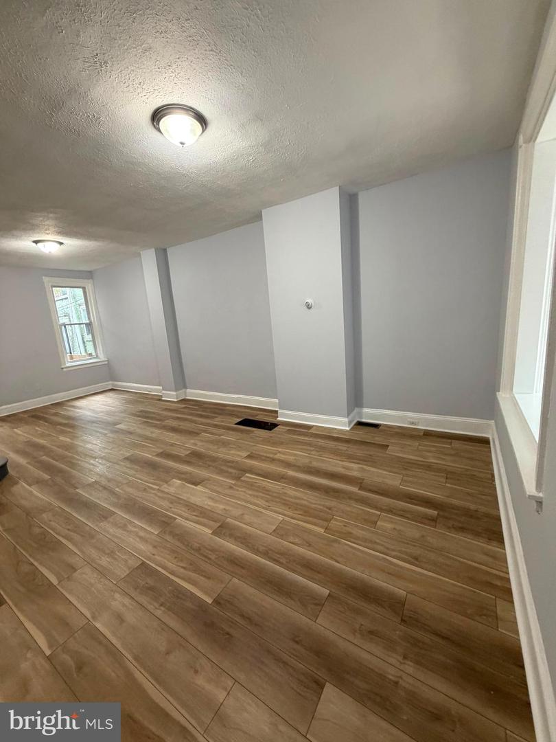 5323 Lesher St Property Photo 3