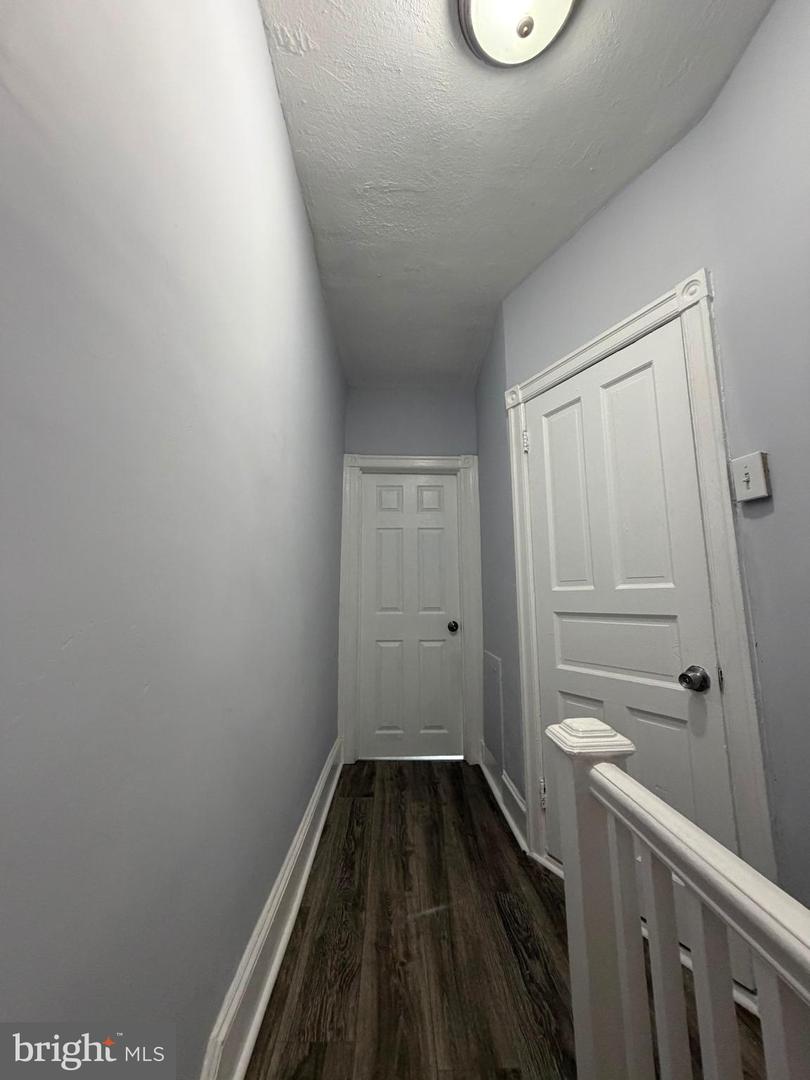 5323 Lesher St Property Photo 20